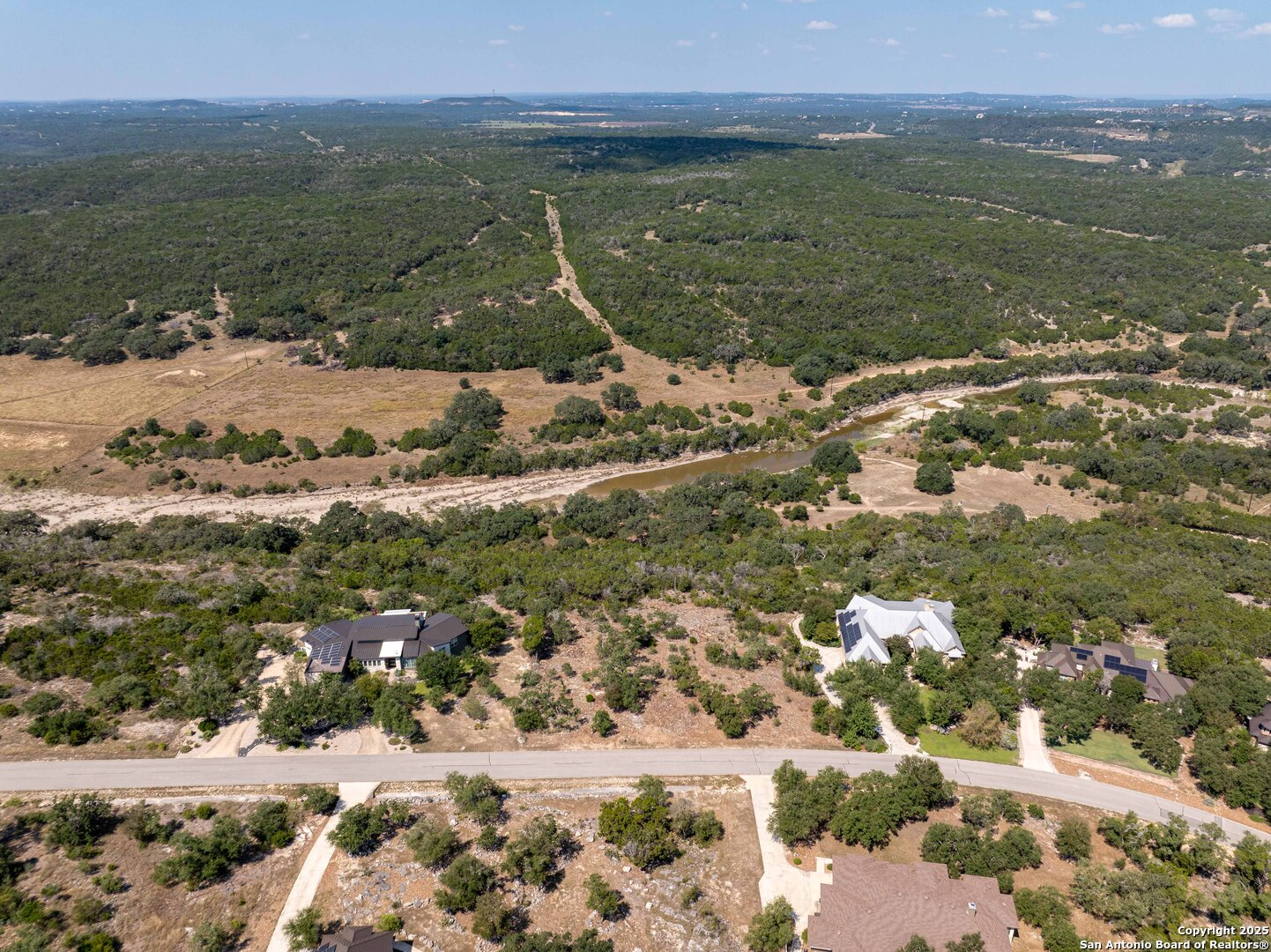 main property photo 15