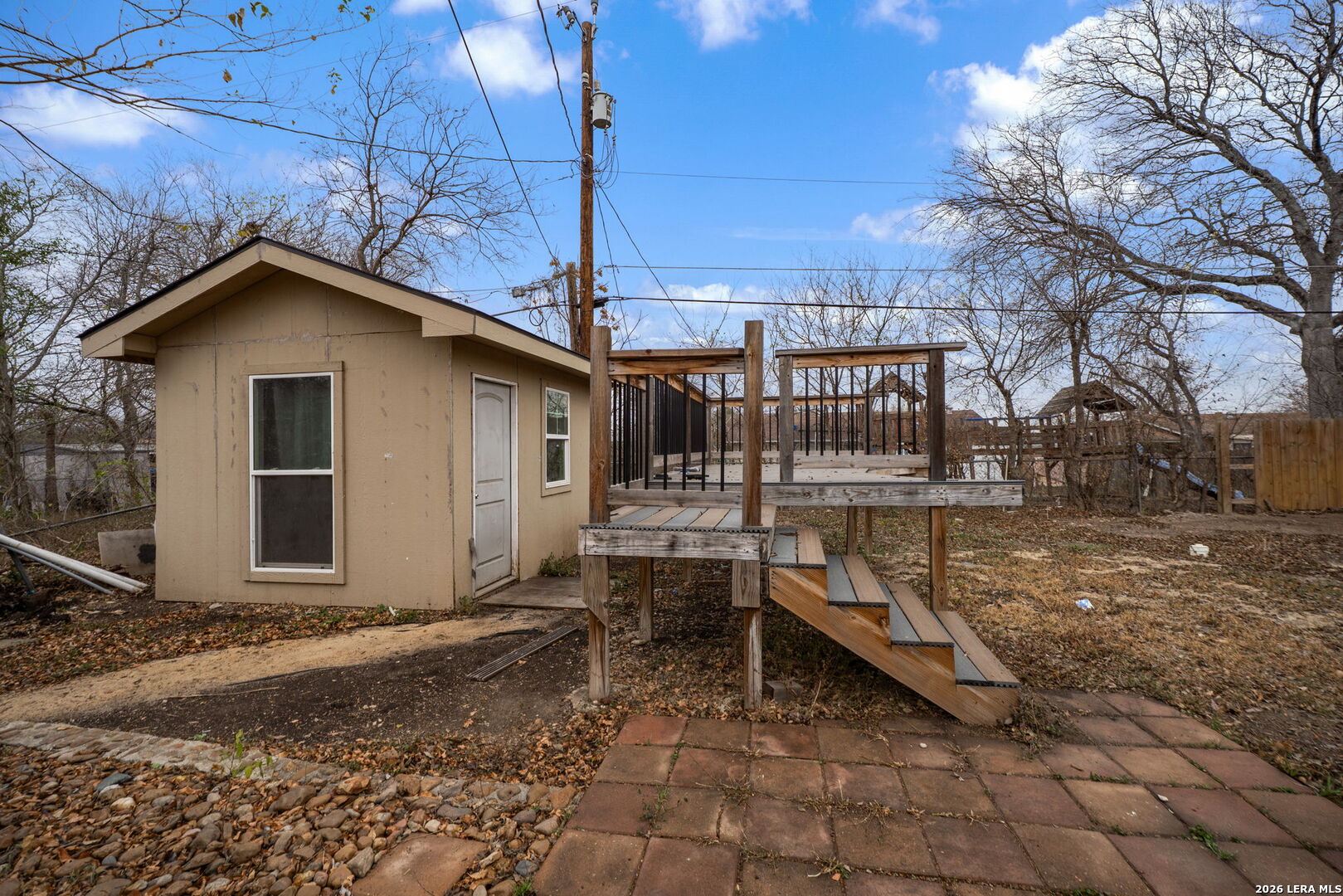 main property photo 28