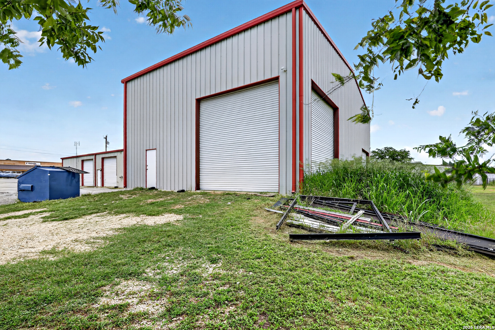 main property photo 12