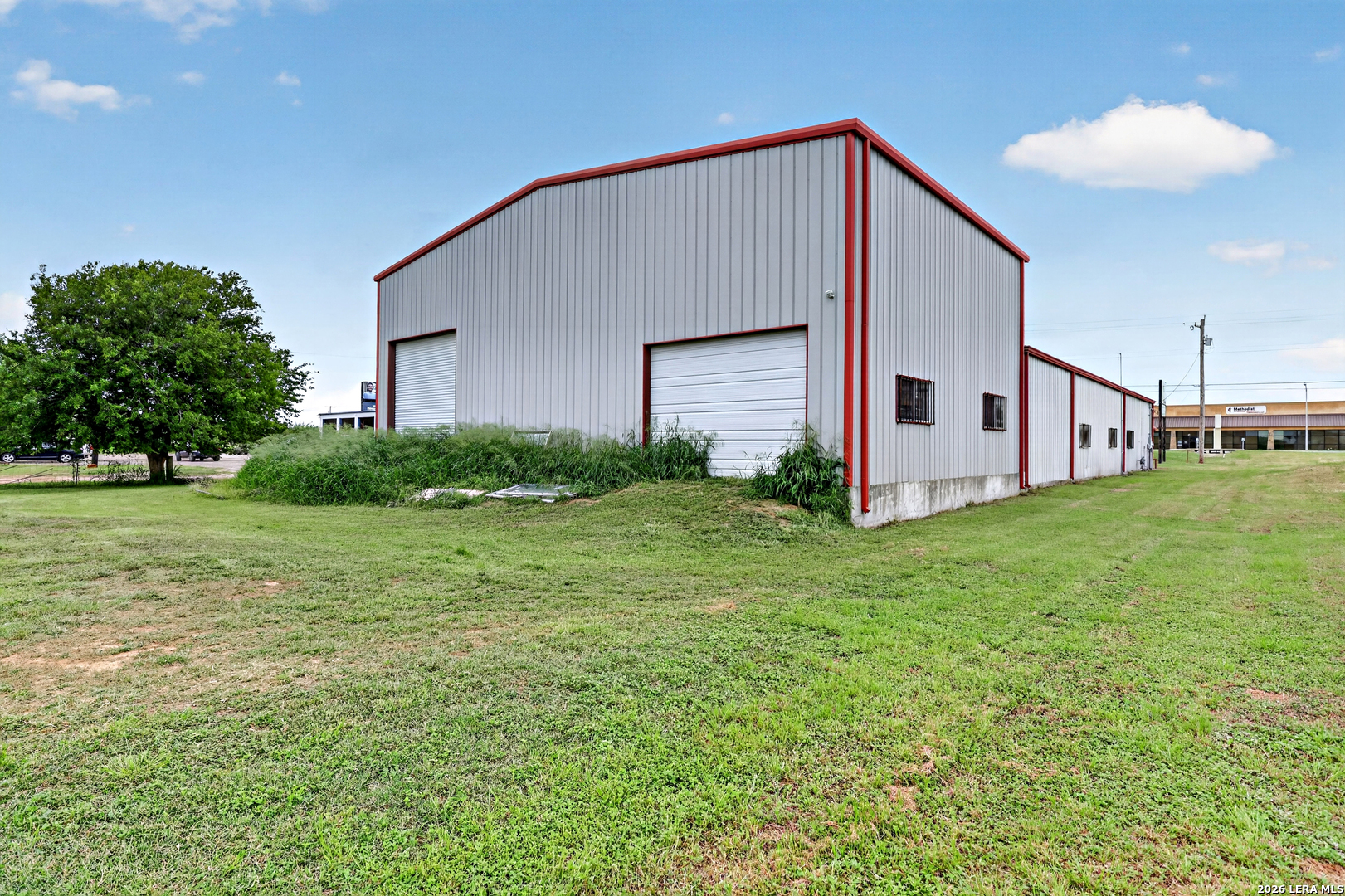 main property photo 2