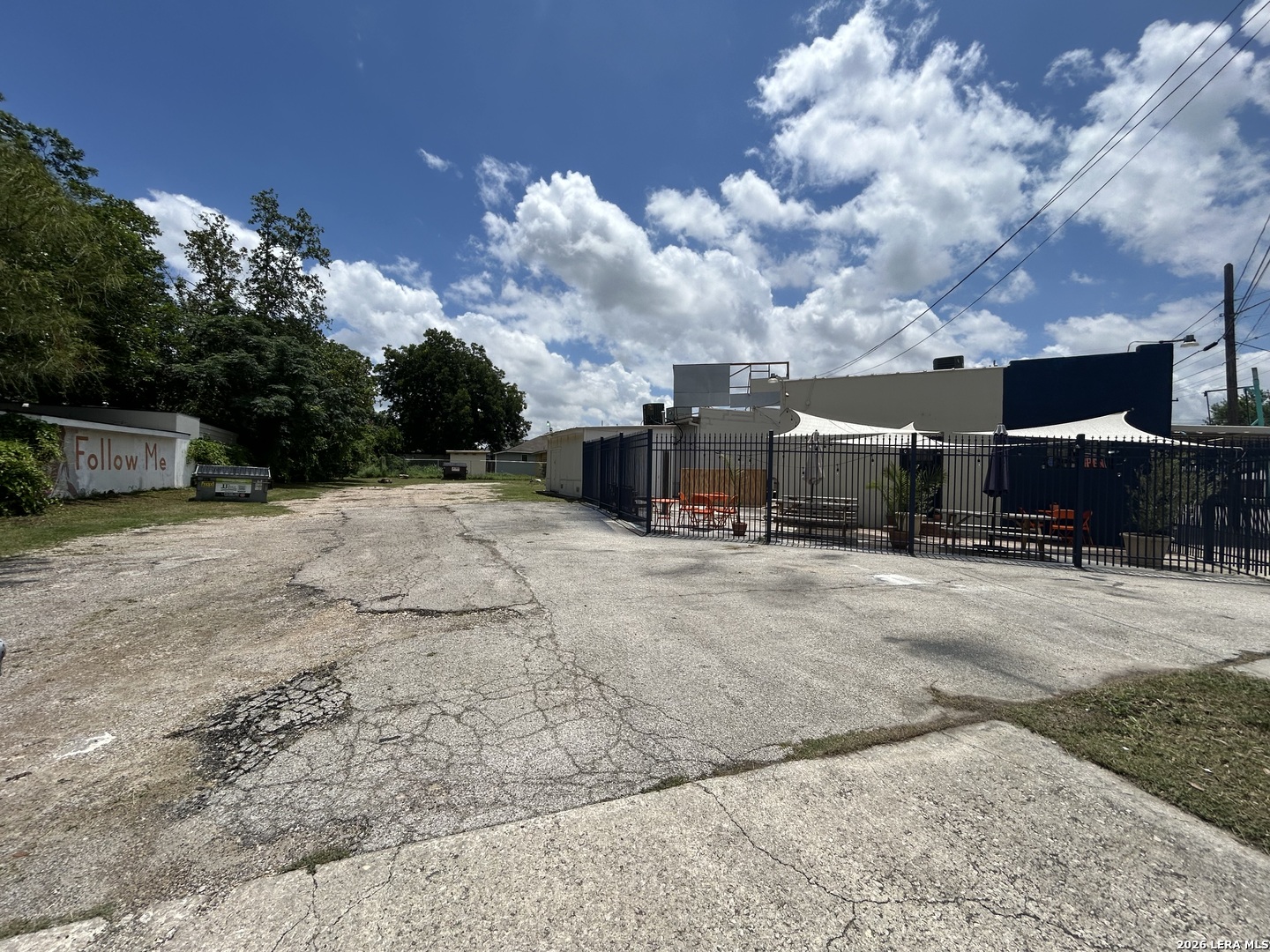 main property photo 9
