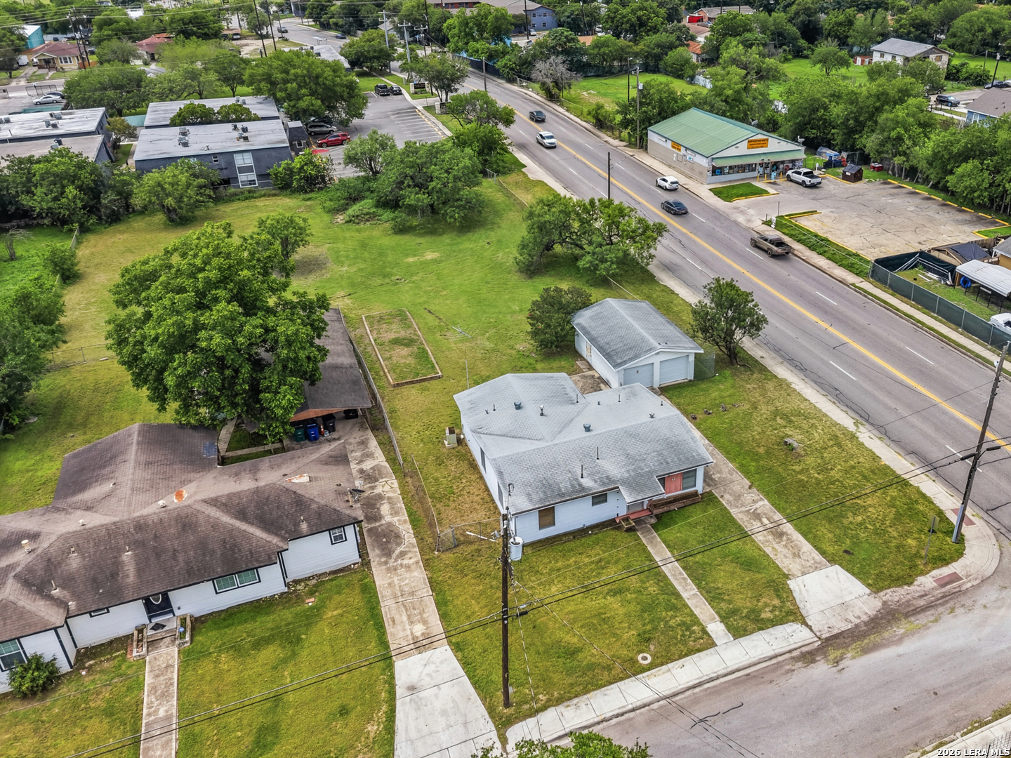main property photo 22