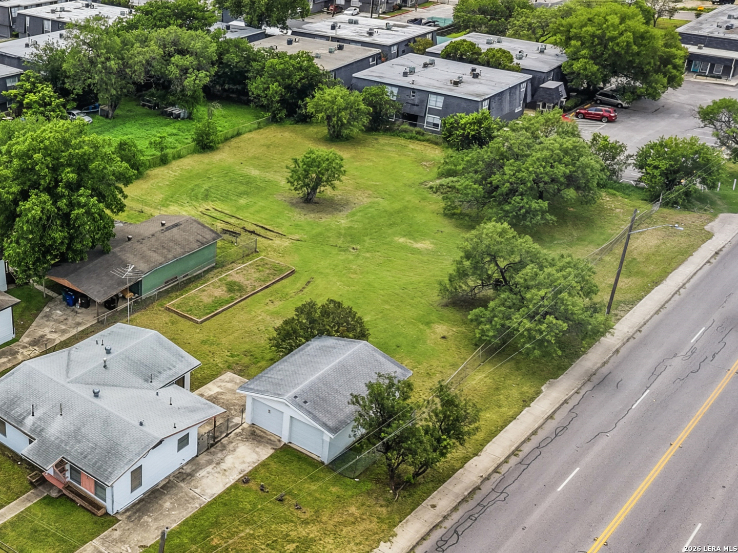 main property photo 24