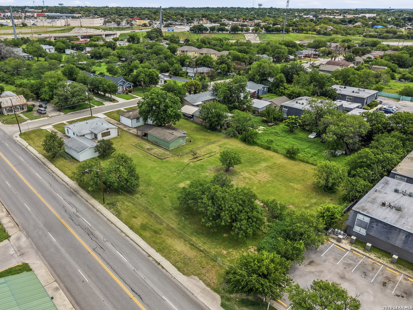 main property photo 25