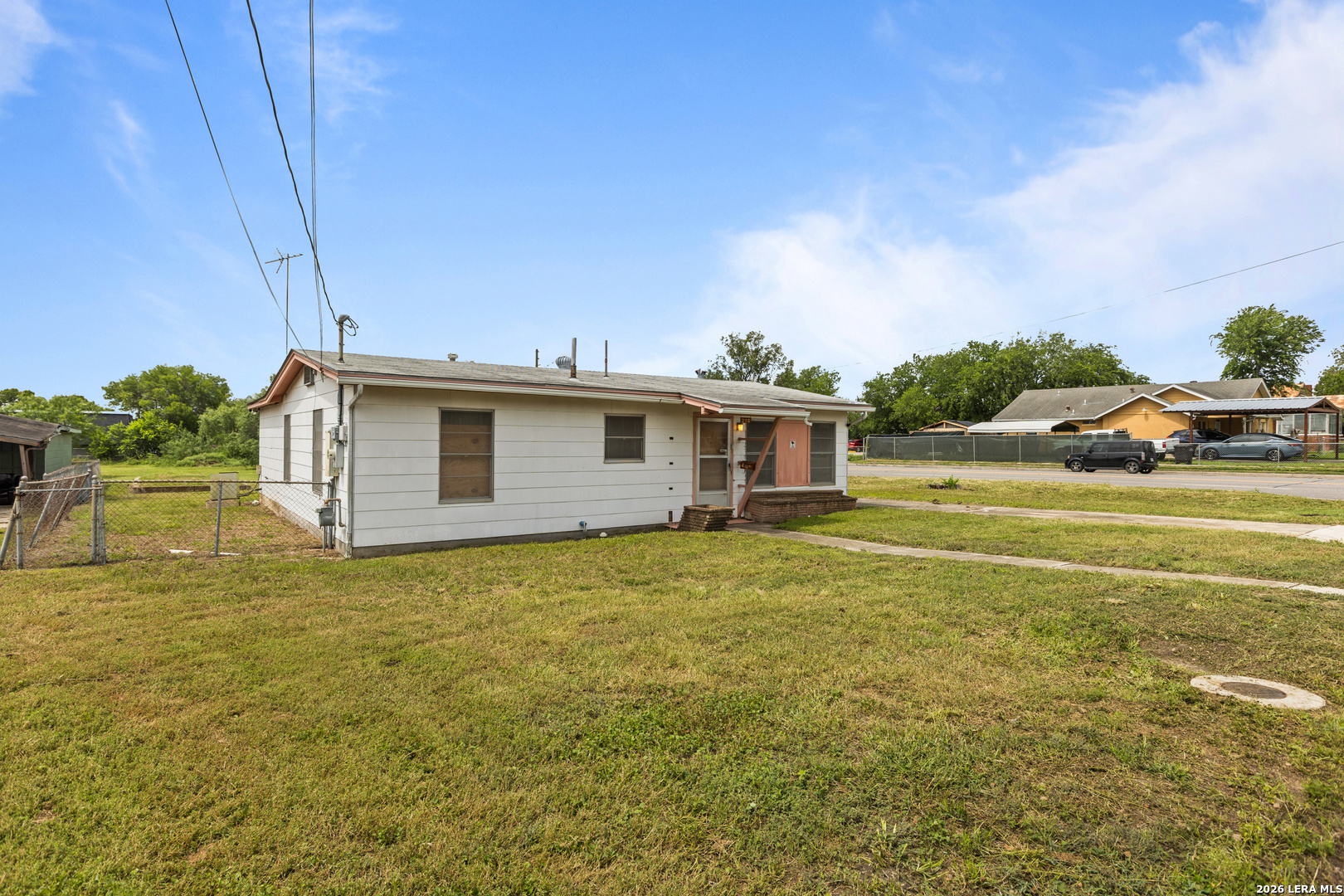 main property photo 3