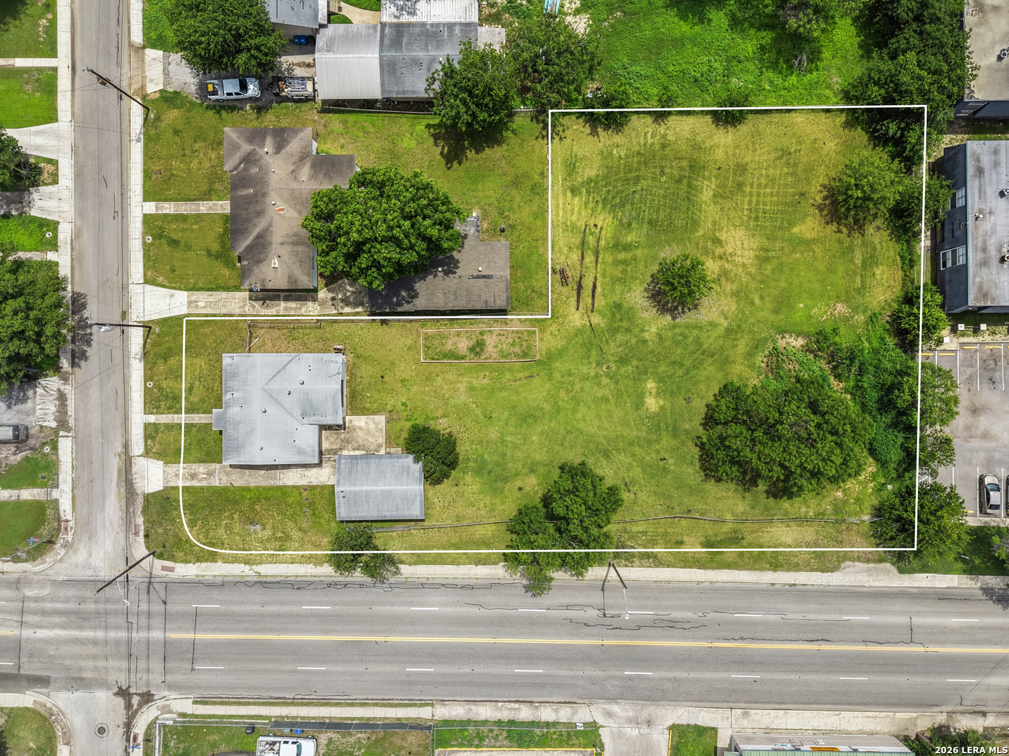 main property photo 31