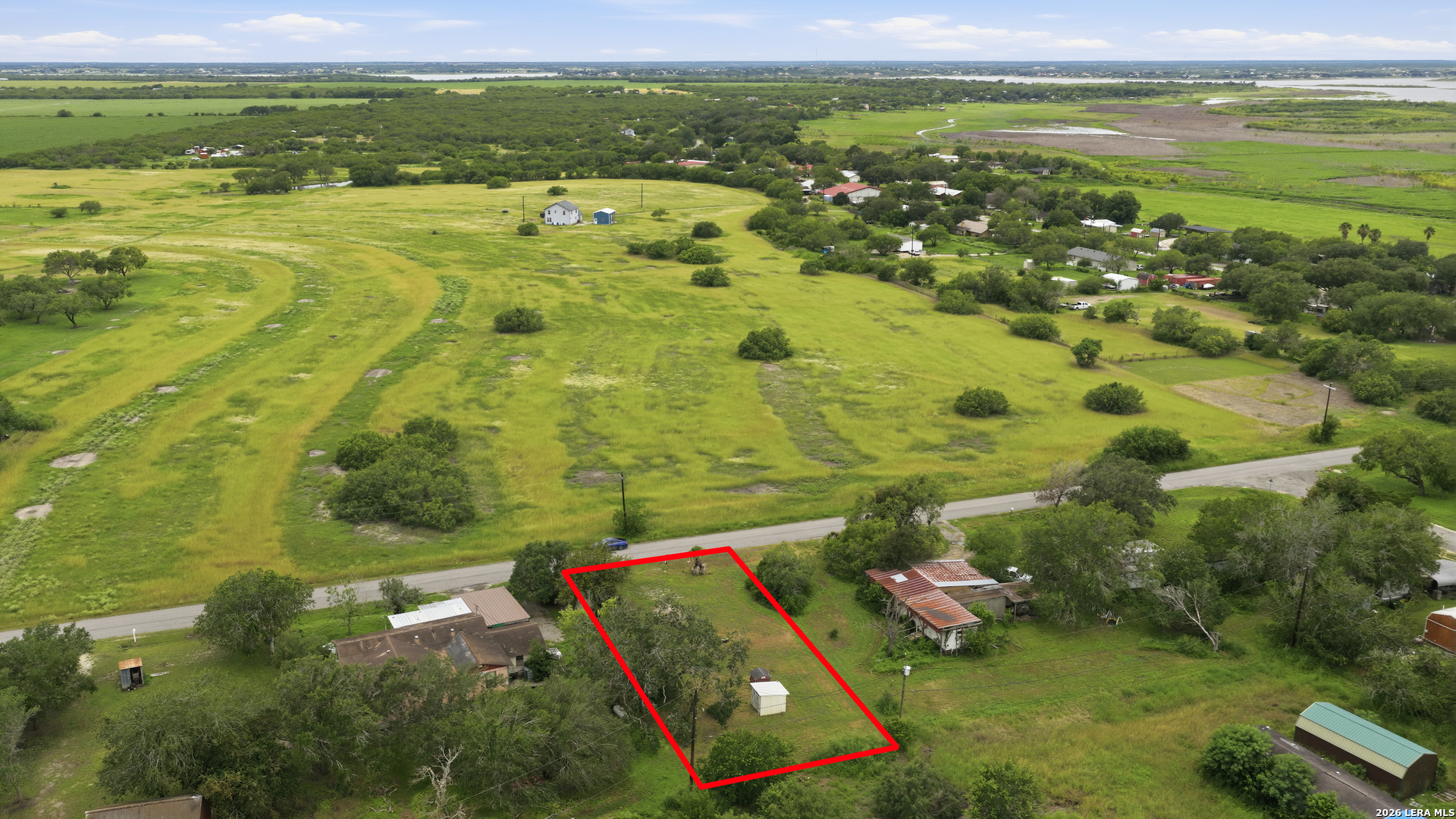 main property photo 6