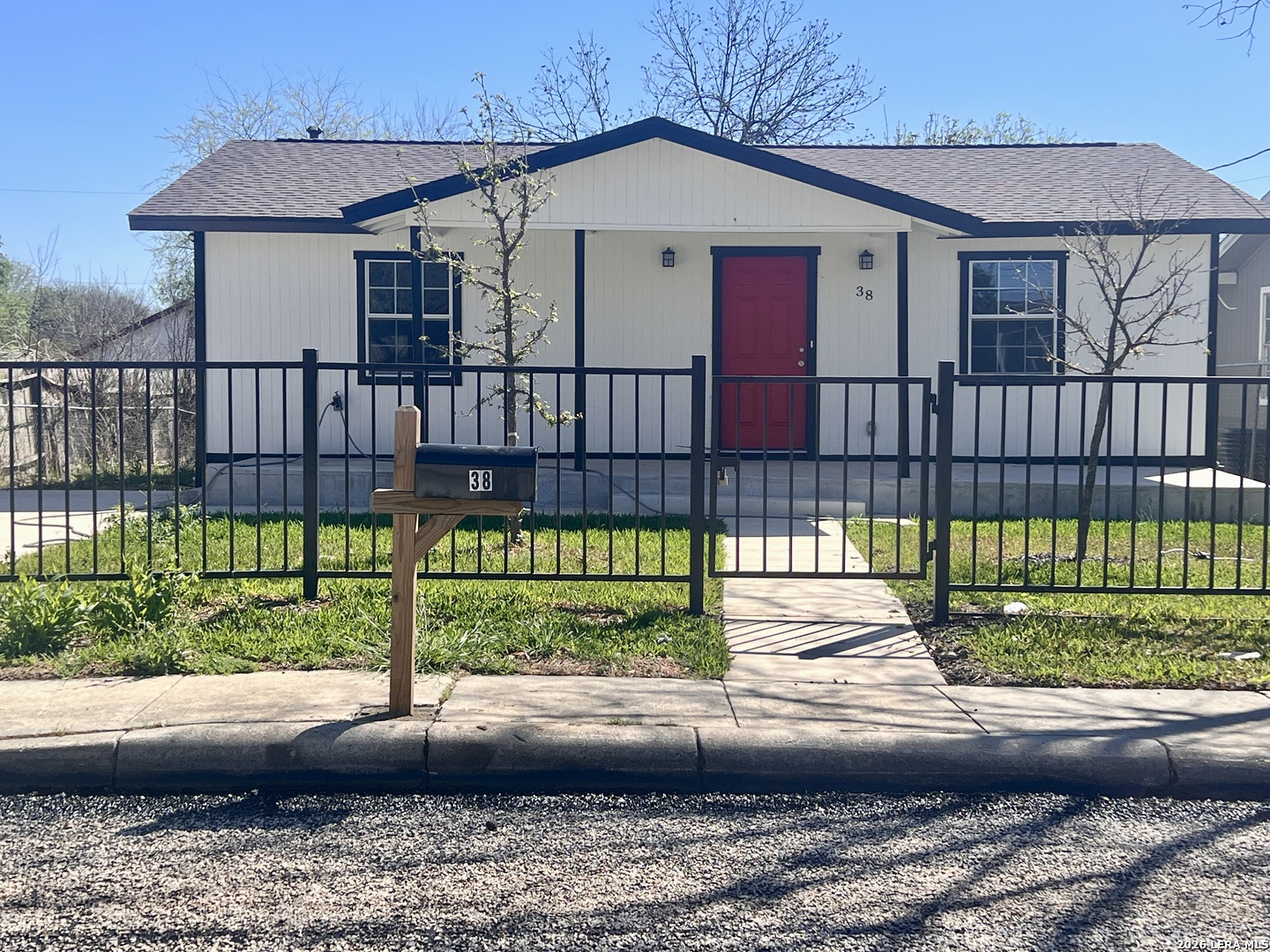 main property photo 21