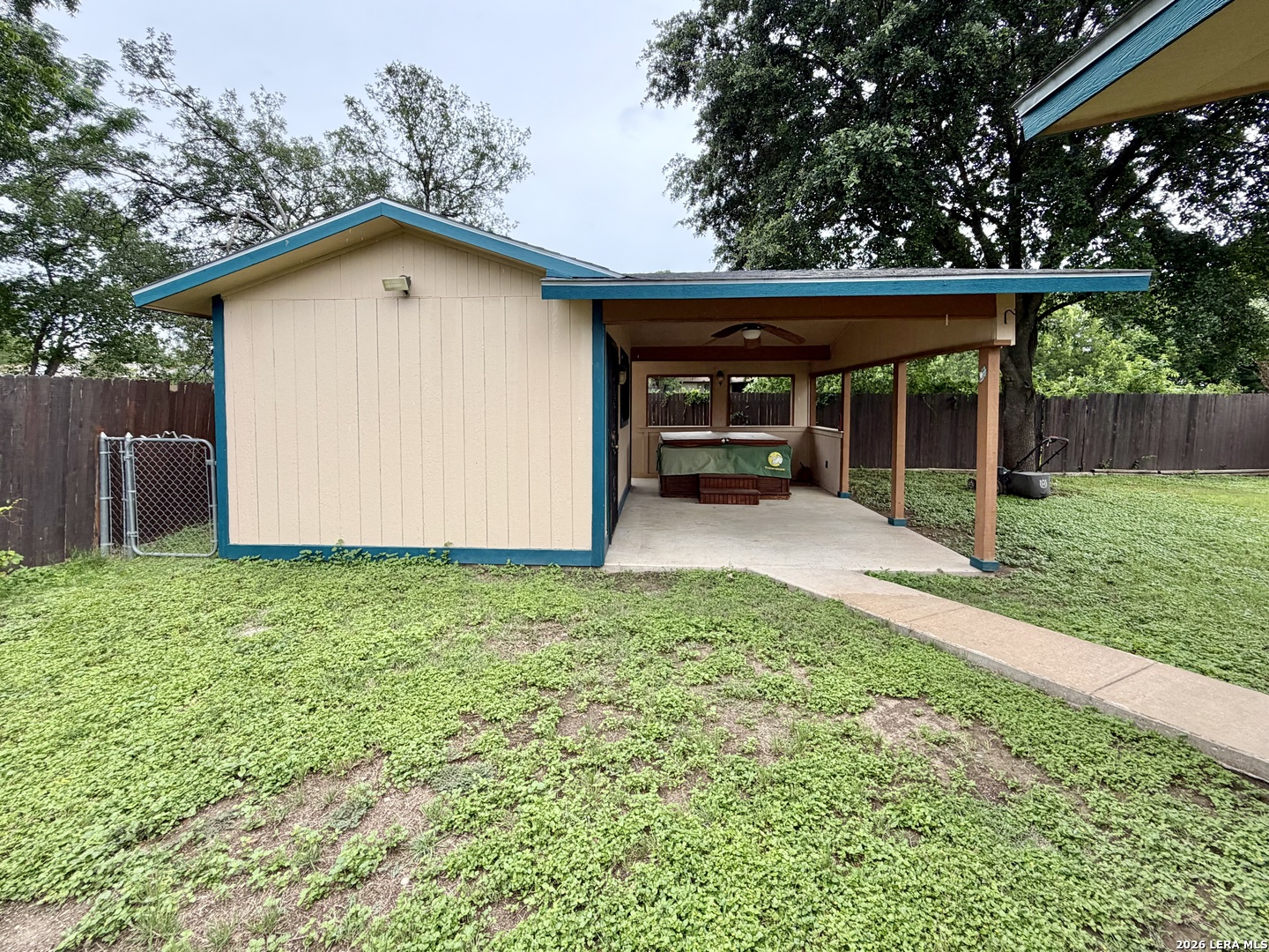 main property photo 40