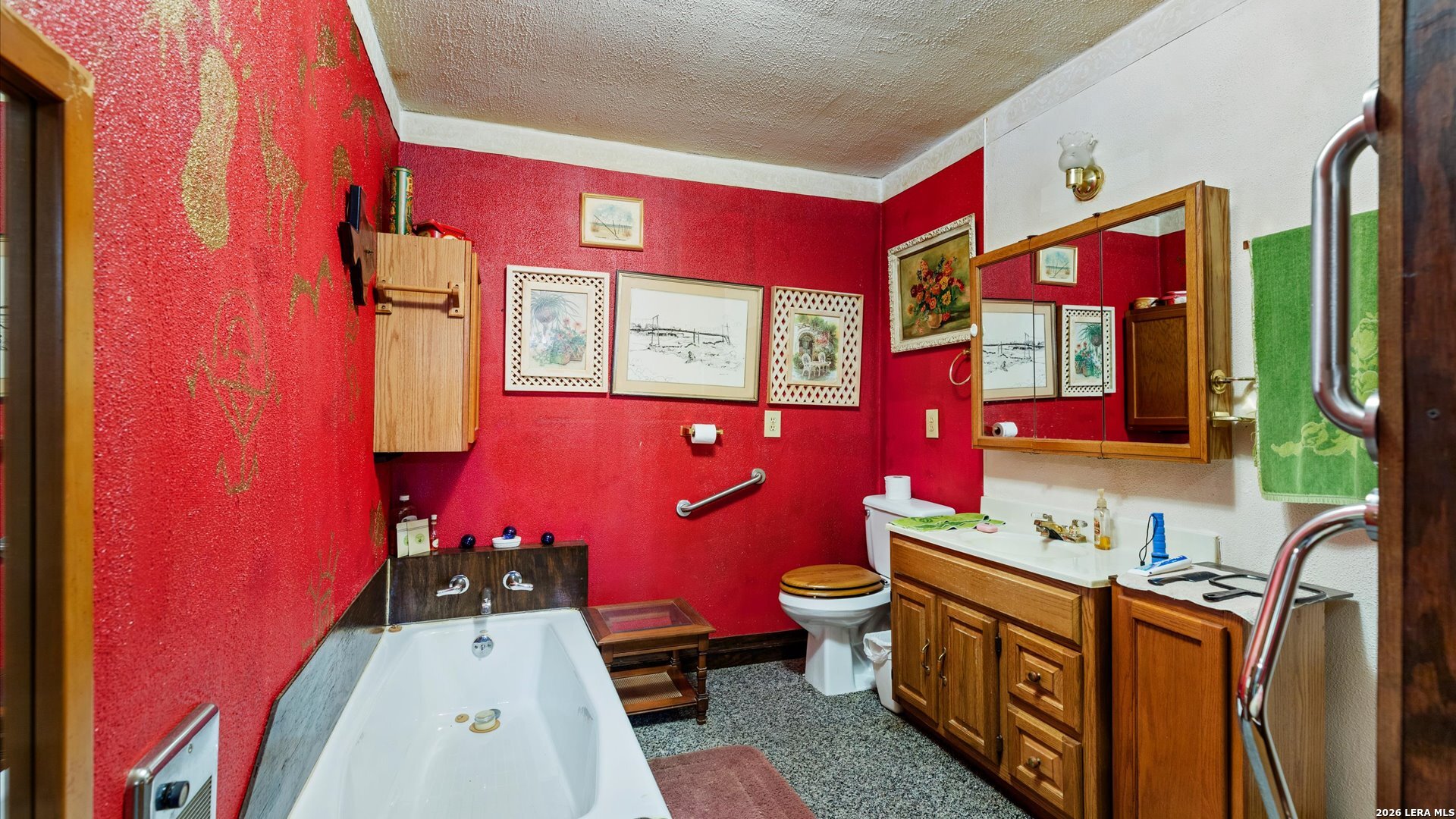 main property photo 12