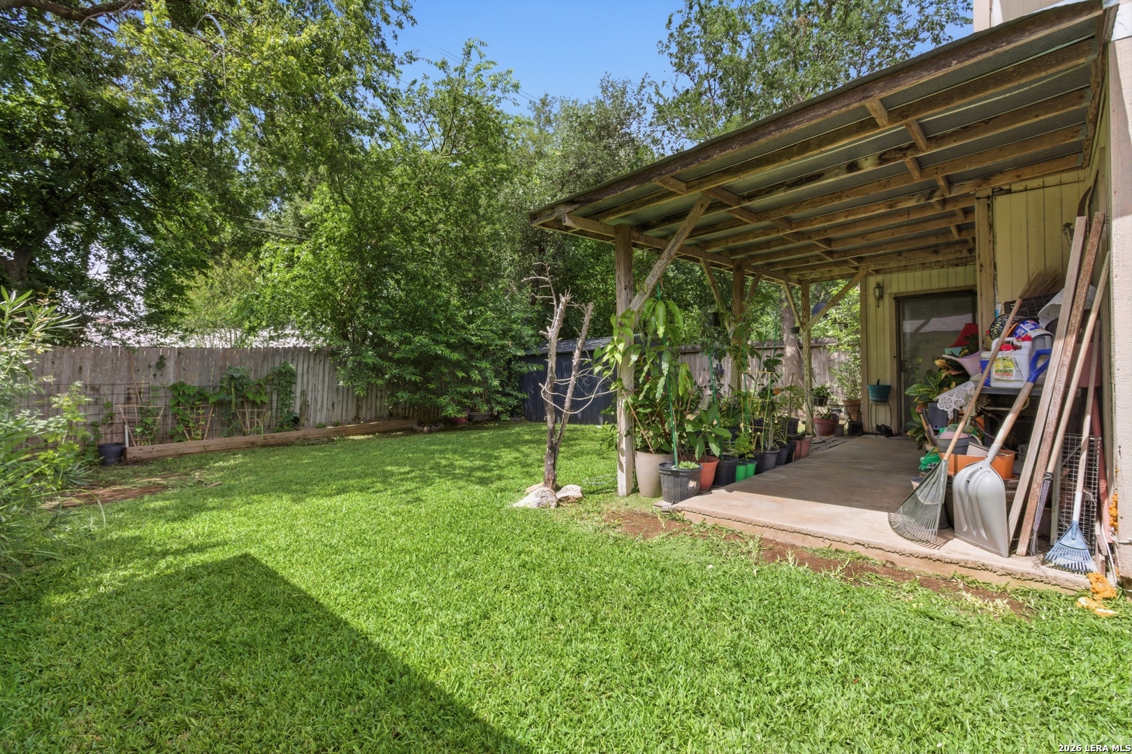 main property photo 22