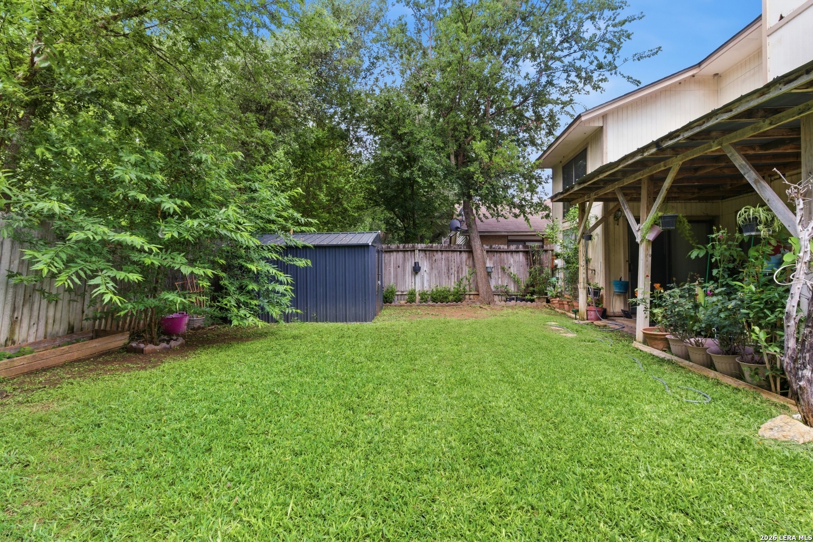 main property photo 25