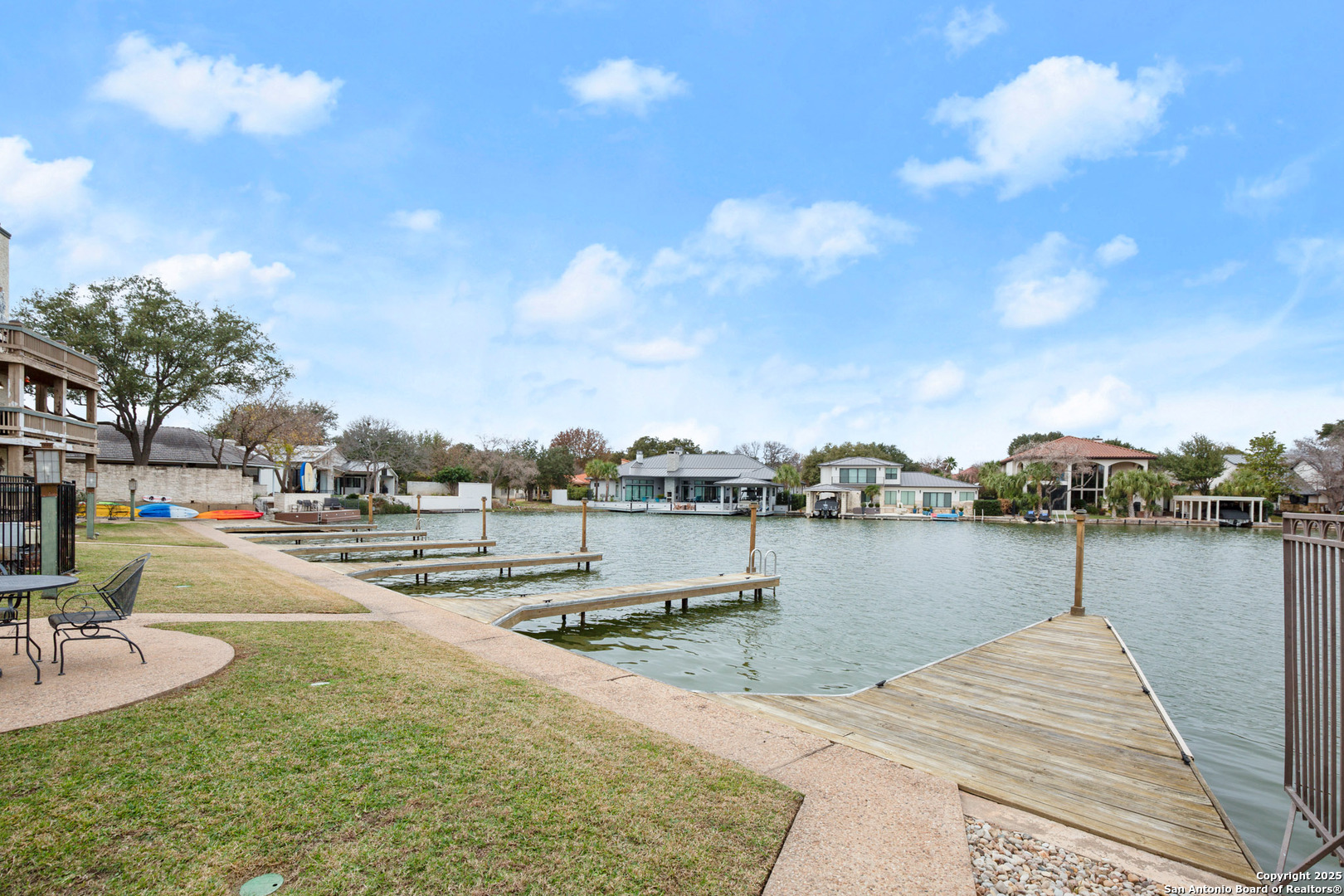 main property photo 13