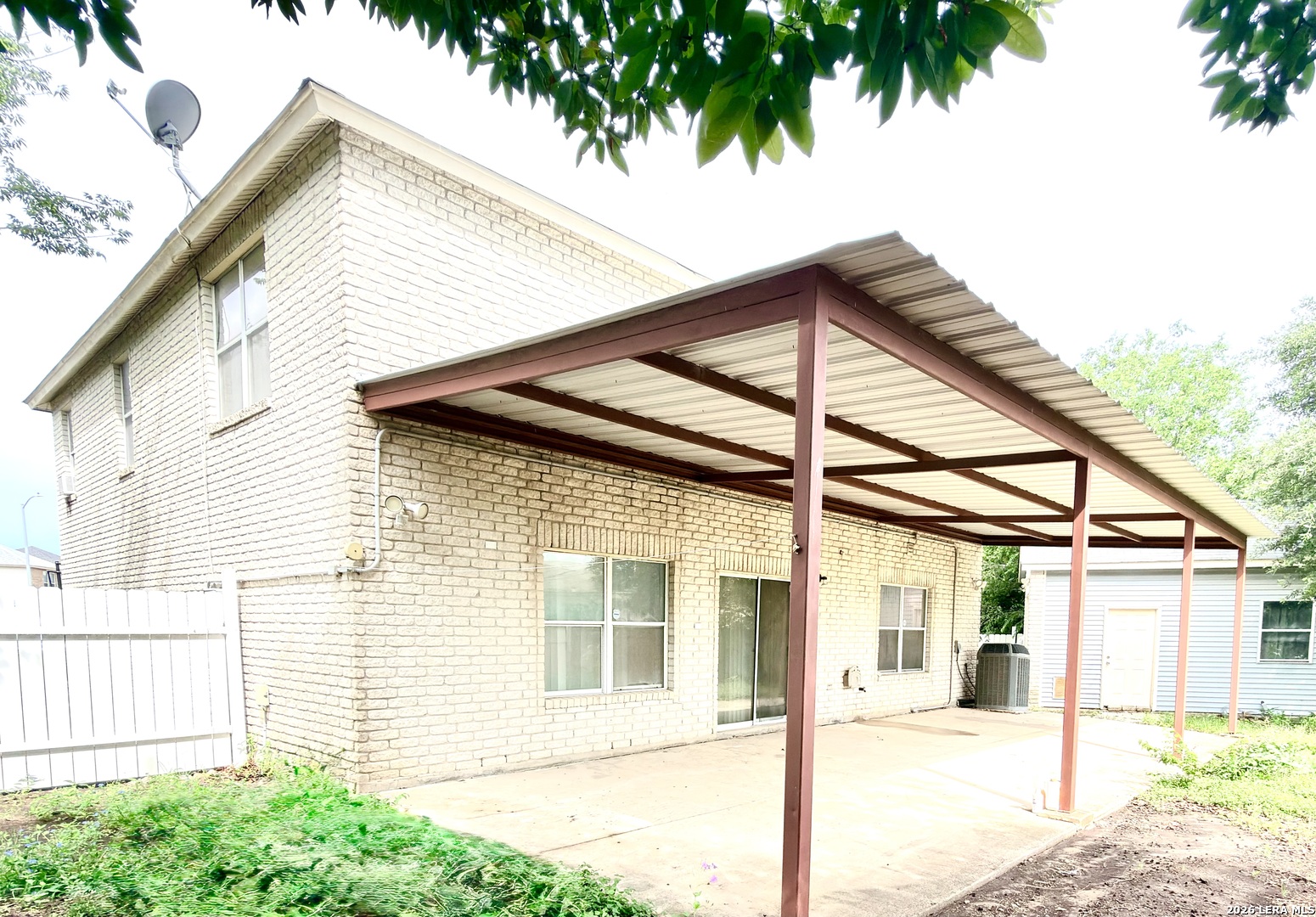 main property photo 8