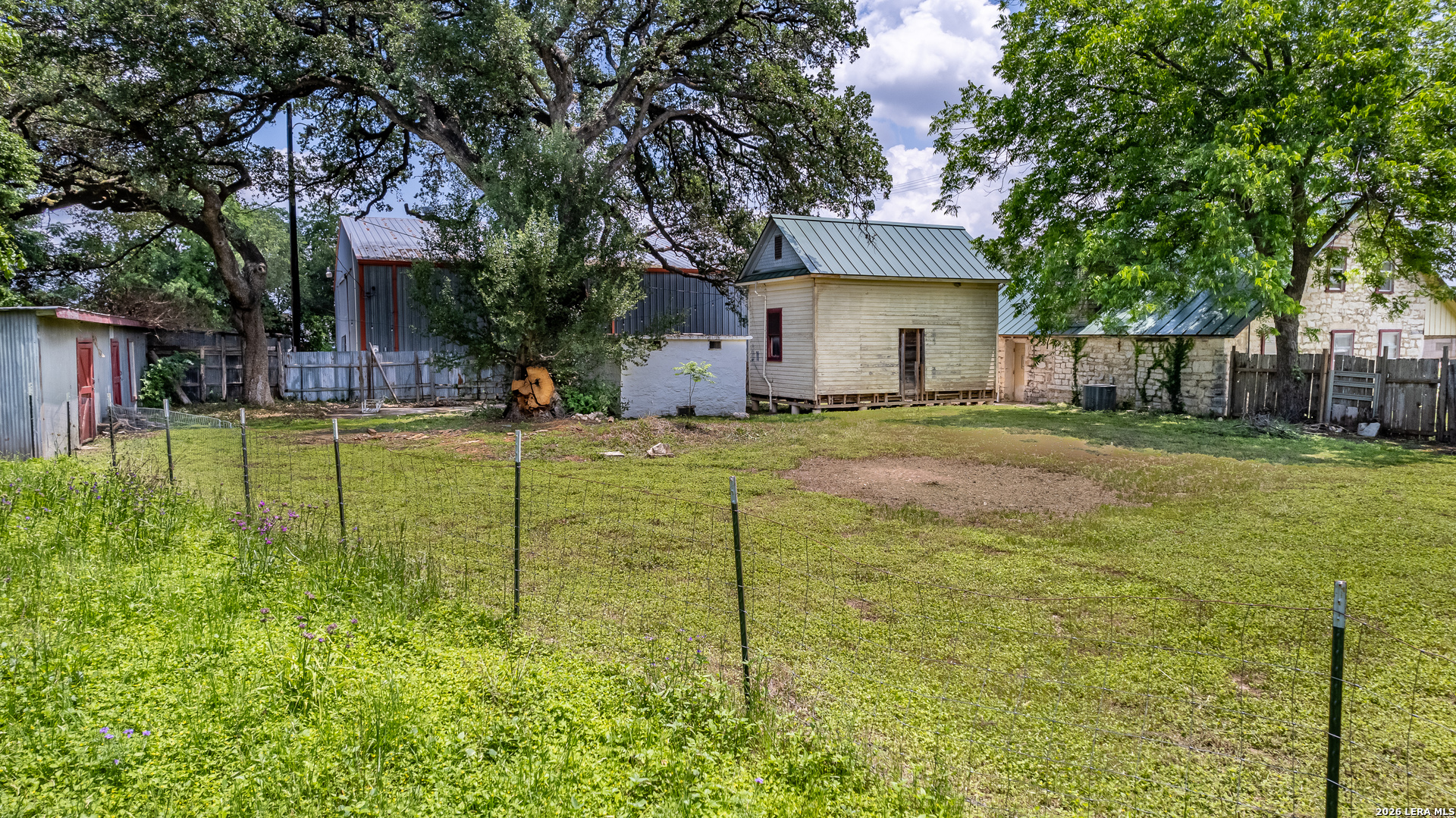 main property photo 26