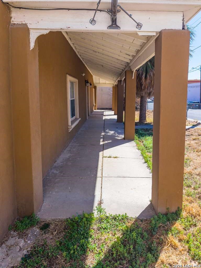 main property photo 28