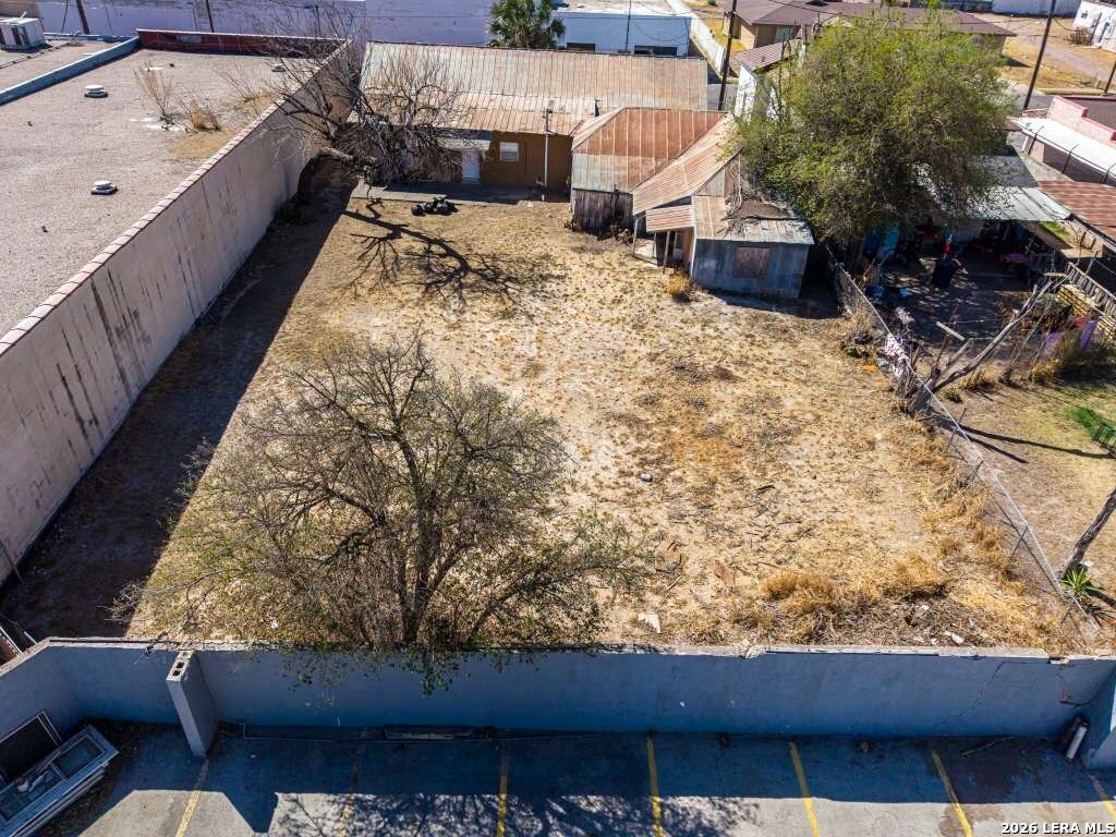 main property photo 30