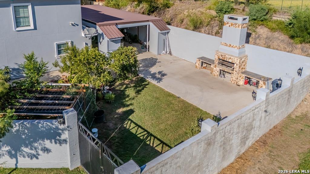 main property photo 33