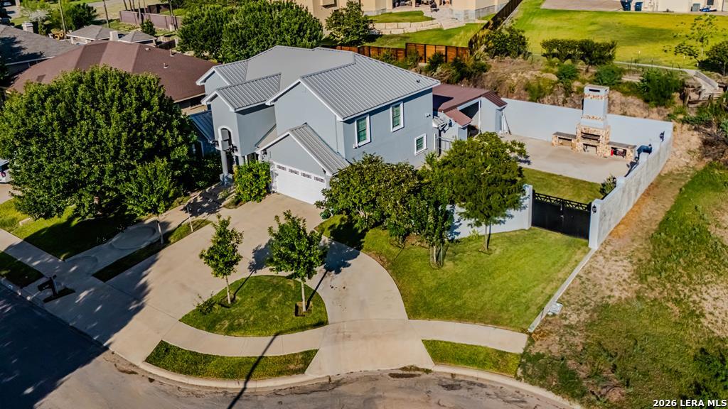 main property photo 35