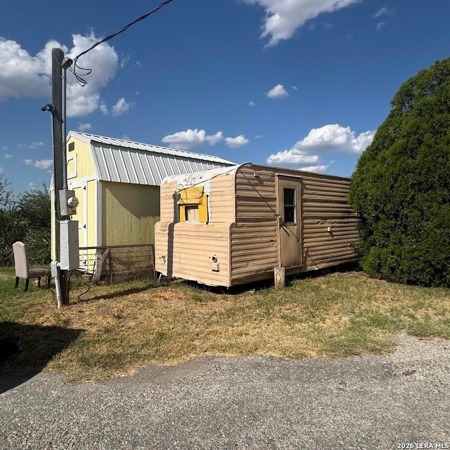main property photo 16