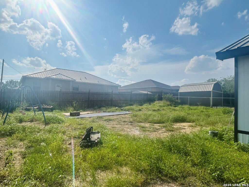 main property photo 9
