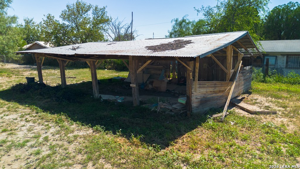 main property photo 5