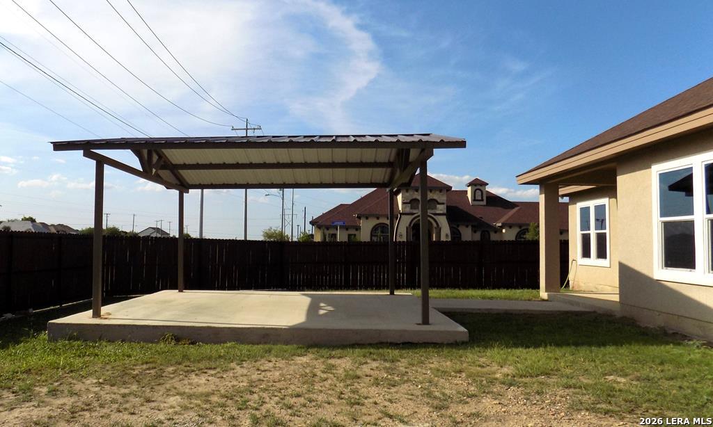main property photo 33