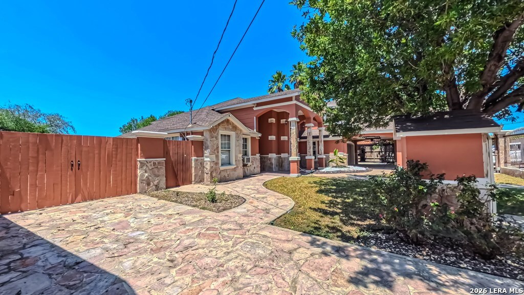 main property photo 17