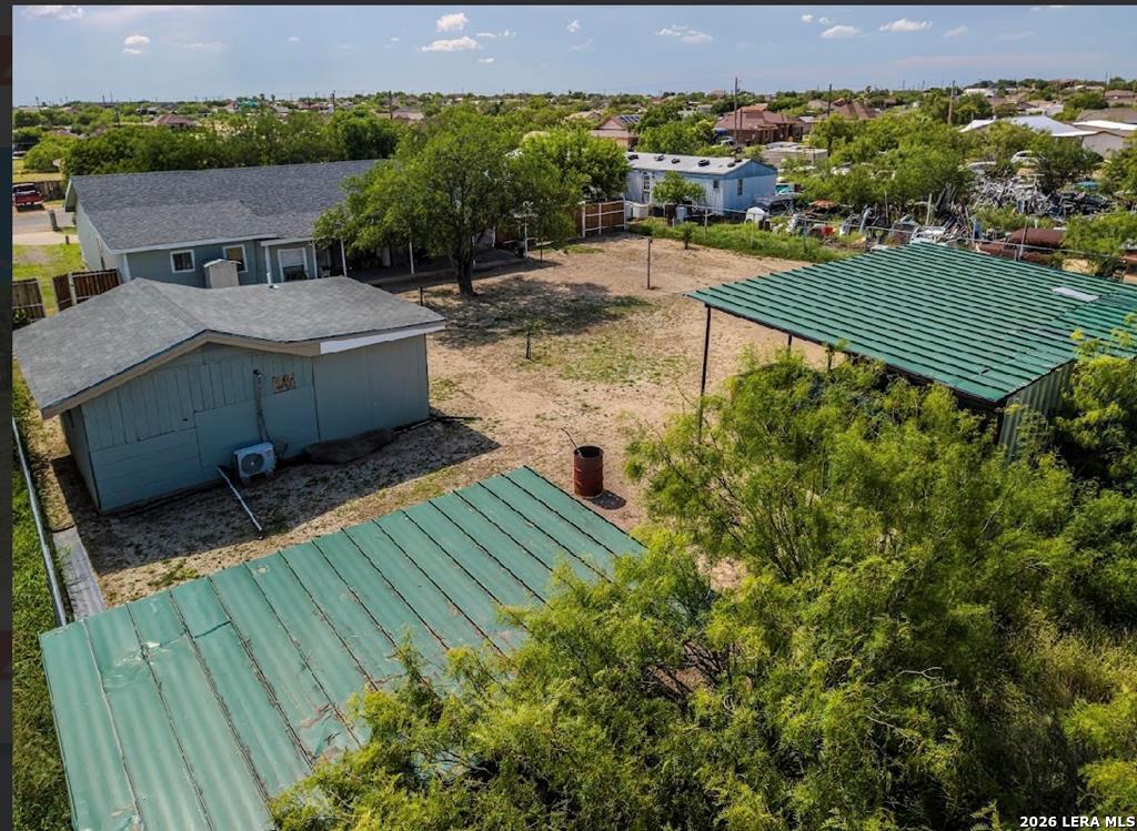 main property photo 50