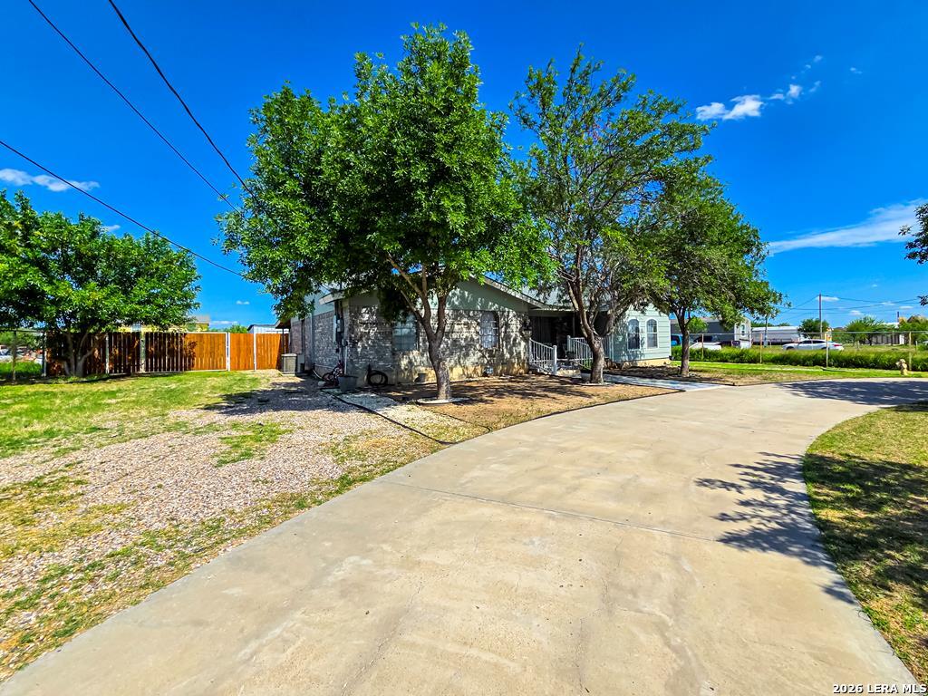 main property photo 9