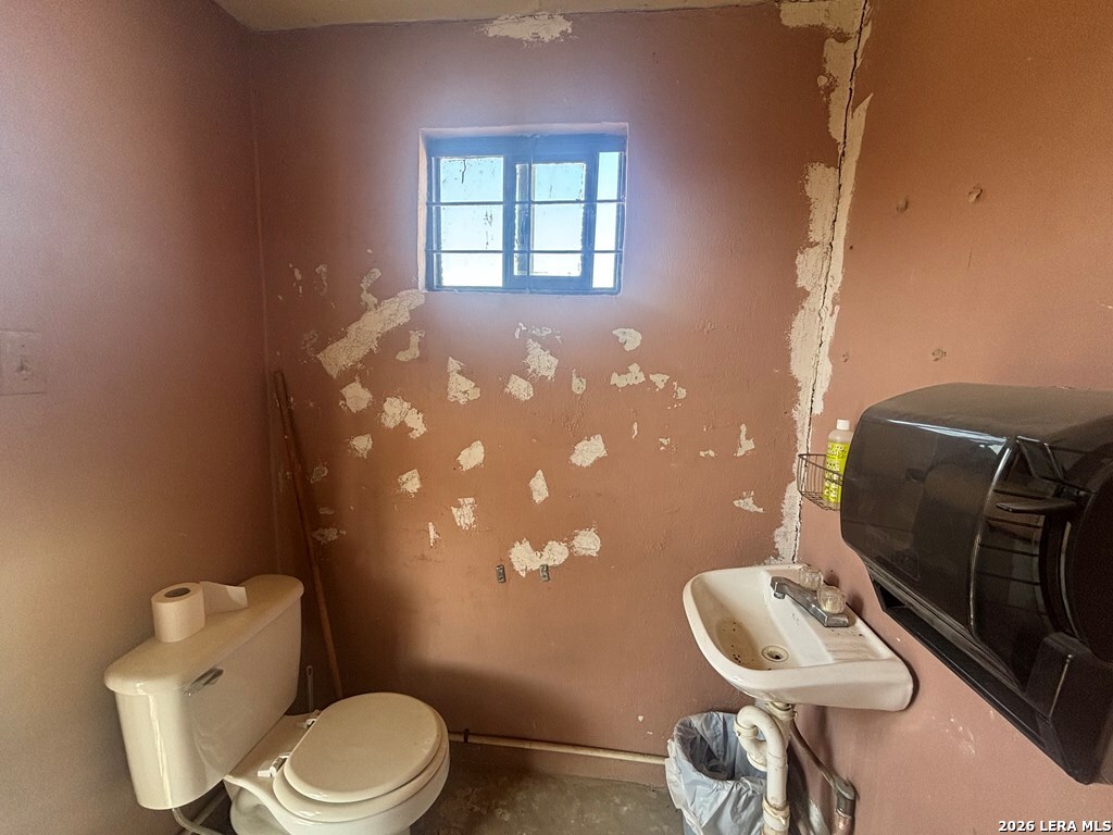 main property photo 11