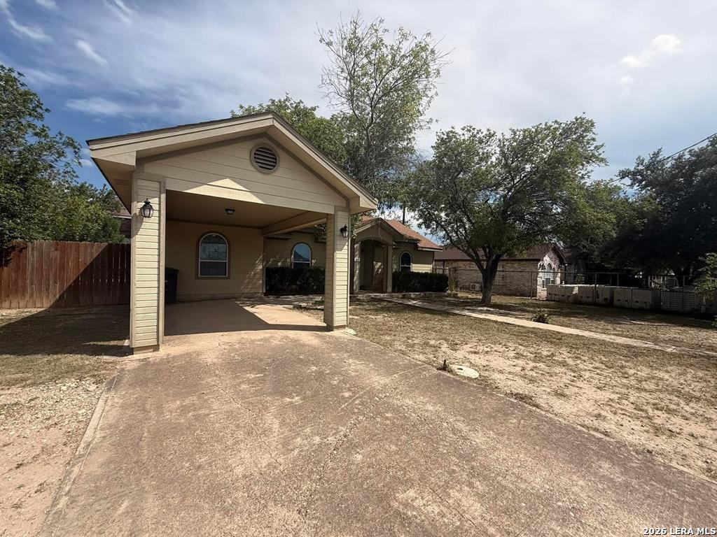 main property photo 3