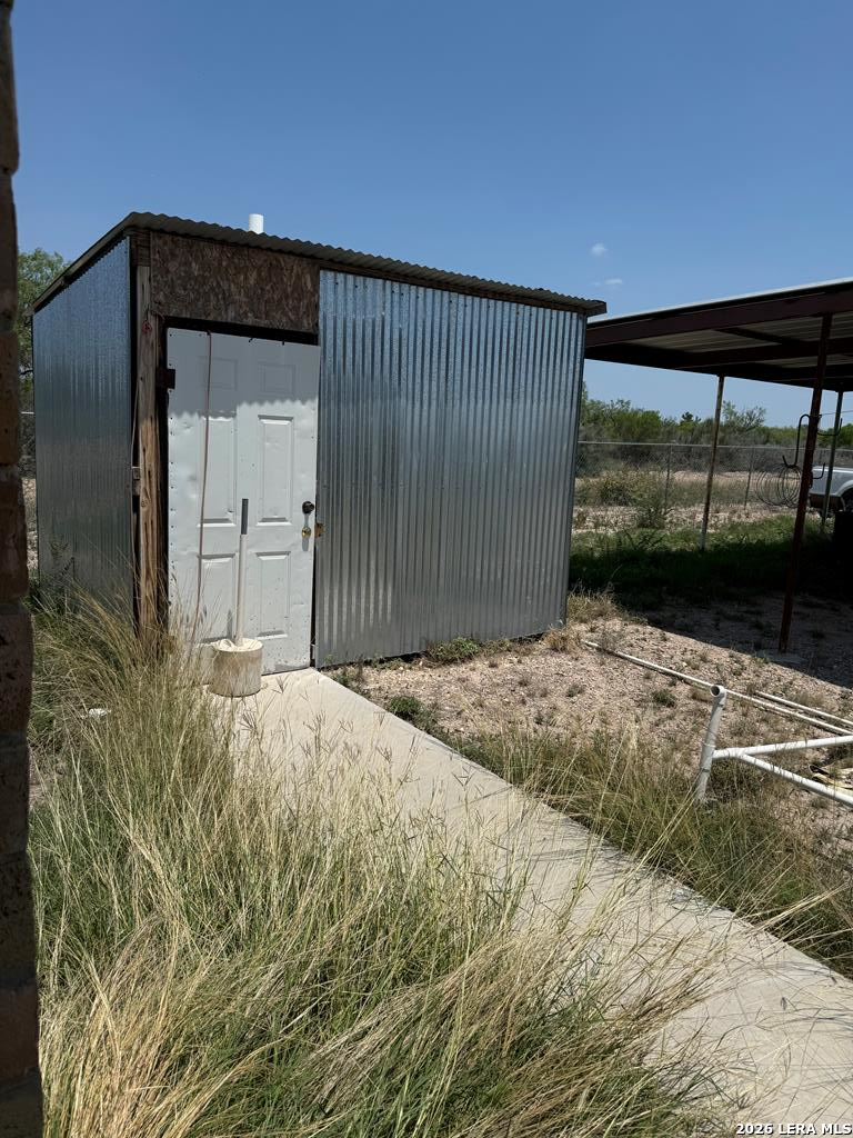 main property photo 28