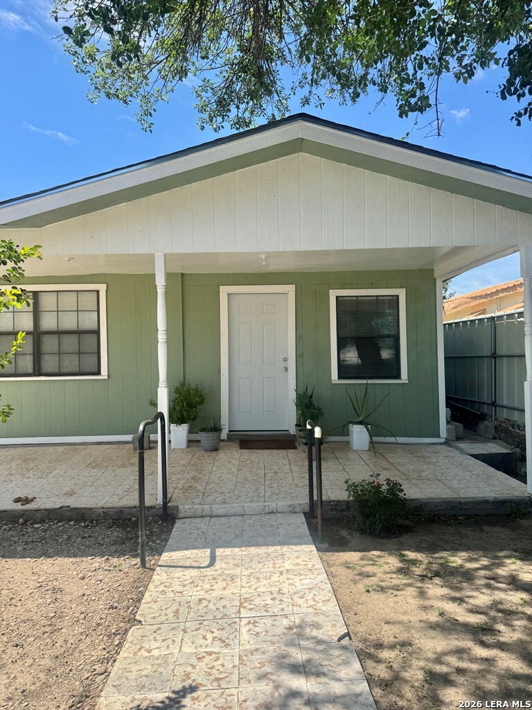 main property photo 2