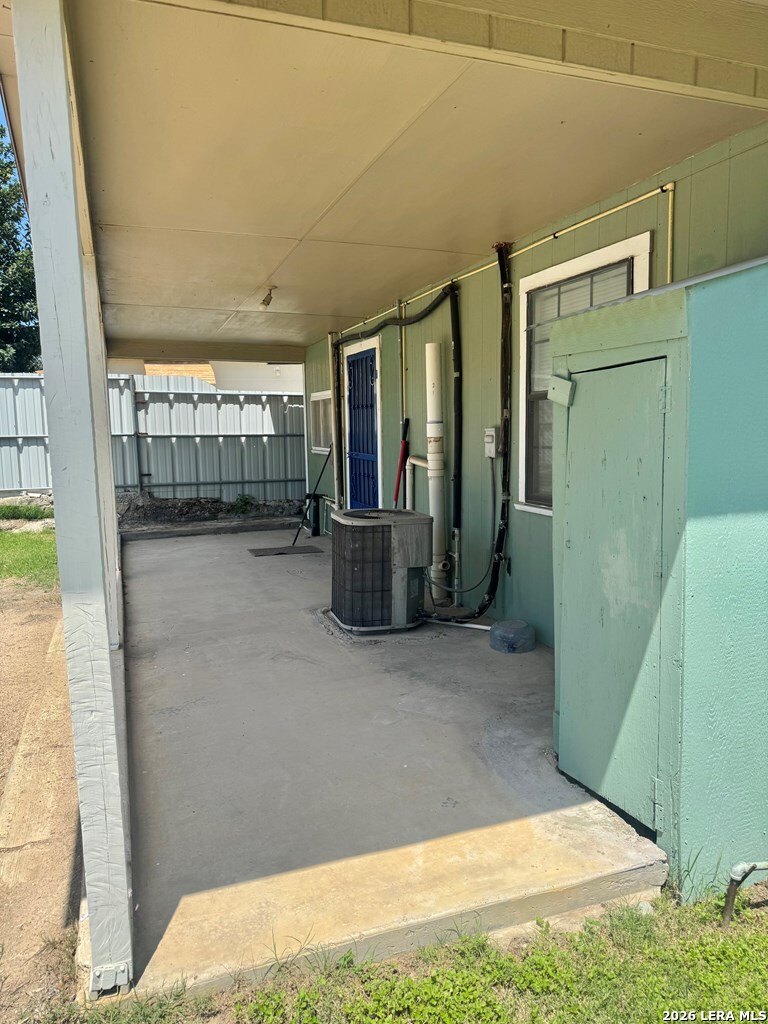 main property photo 6