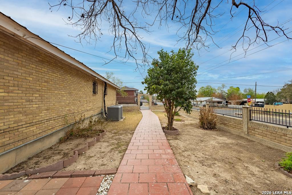 main property photo 25