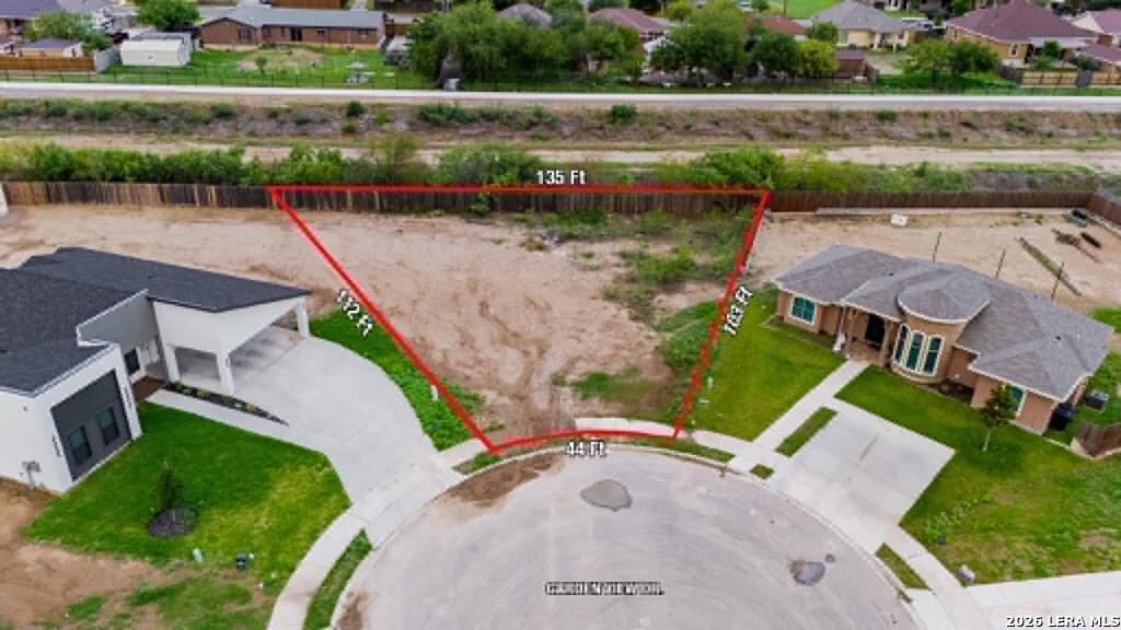 main property photo 5