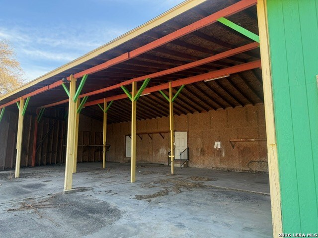 main property photo 22