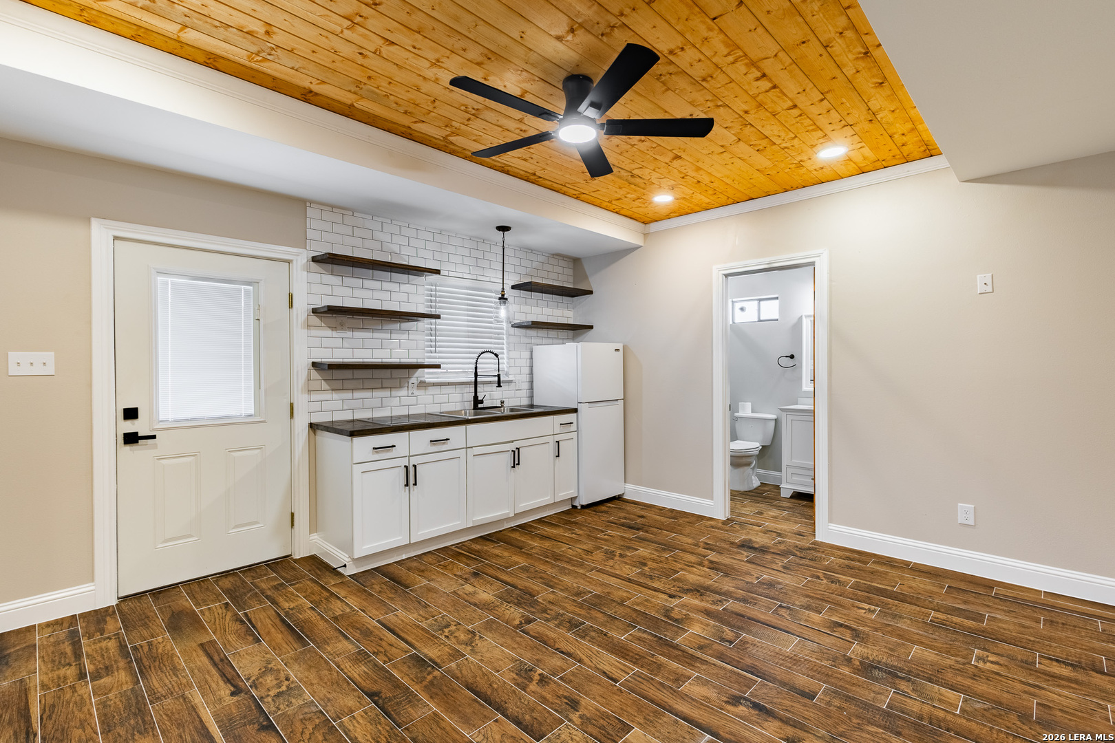 main property photo 89