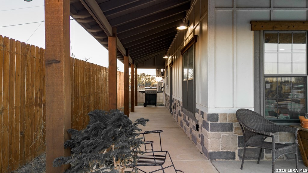 main property photo 9