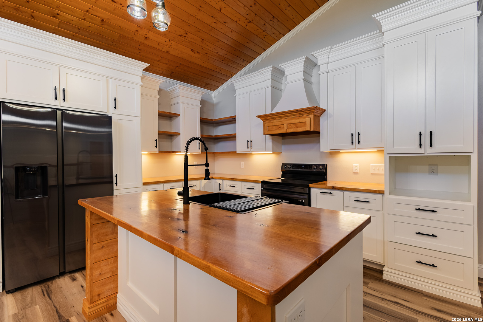 main property photo 92