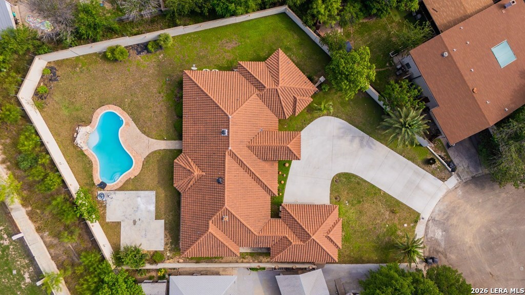 main property photo 9