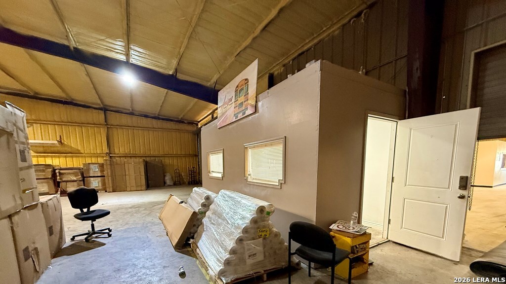 main property photo 7