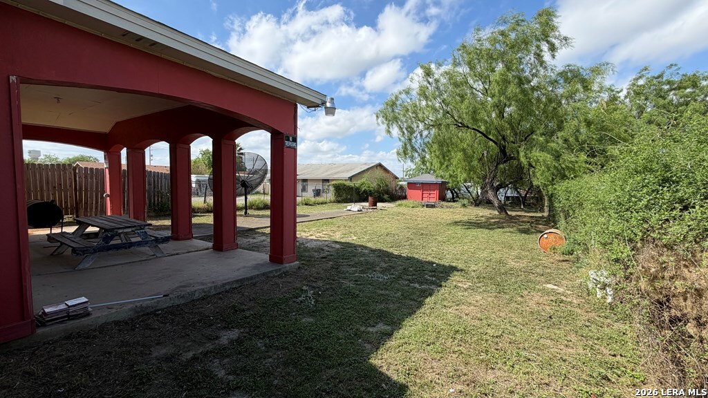 main property photo 17