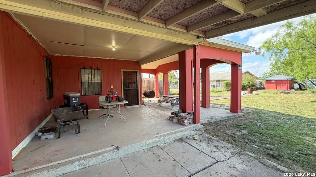 main property photo 18