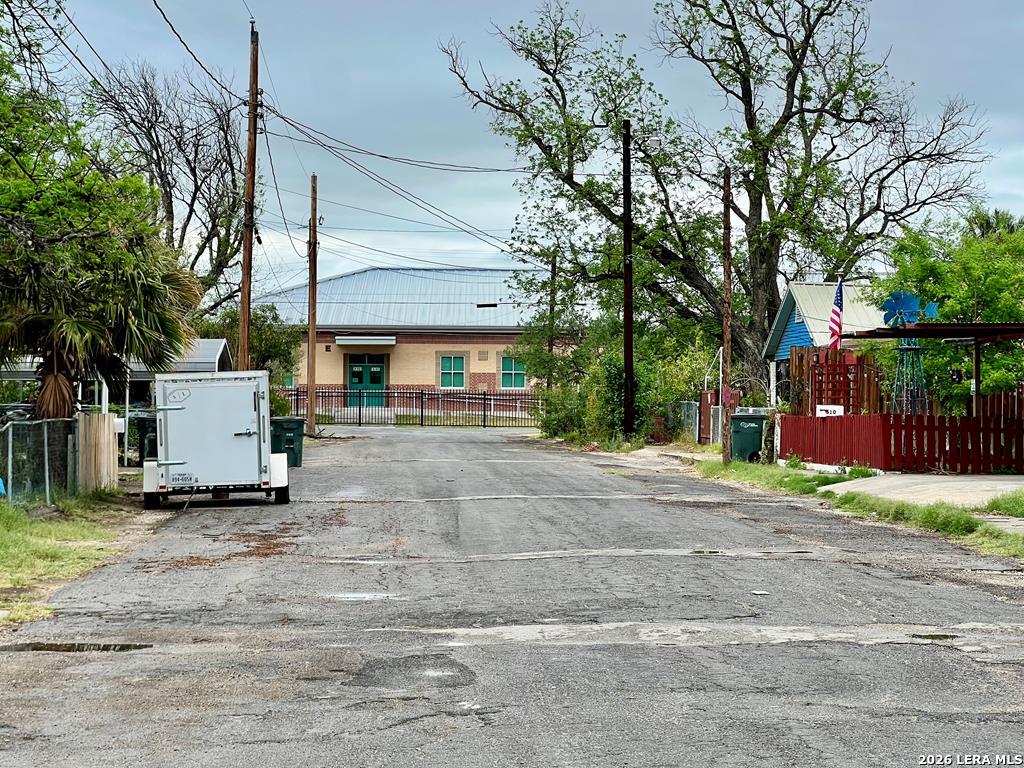 main property photo 18
