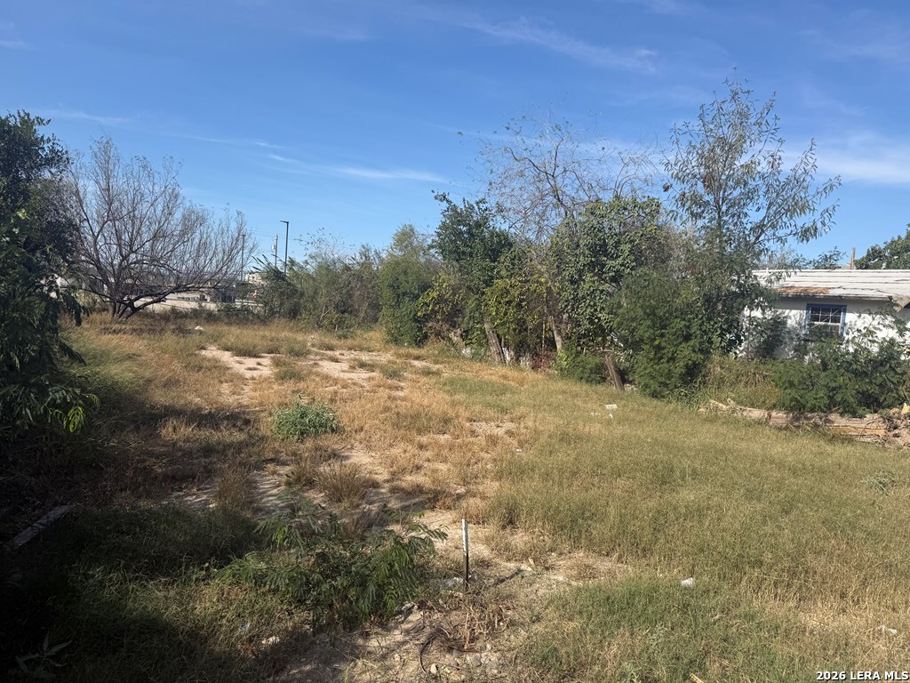 main property photo 6