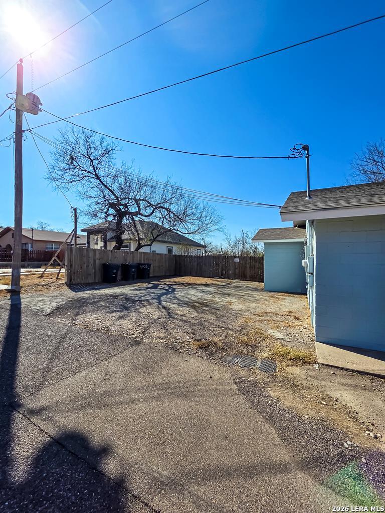 main property photo 6