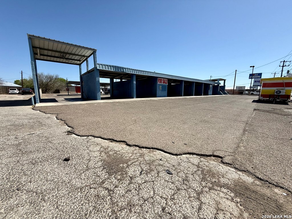 main property photo 4