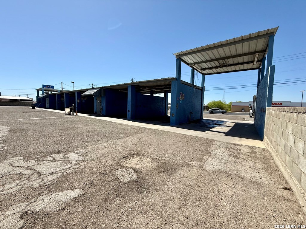 main property photo 5